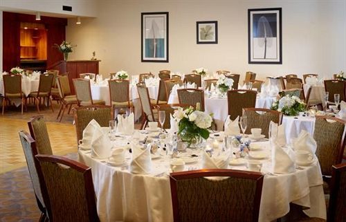 Nichols Village Hotel And Spa Clarks Summit Εξωτερικό φωτογραφία
